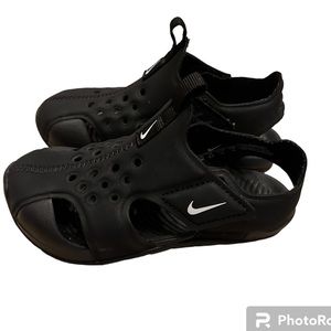 Nike Toddler Sandals size 9